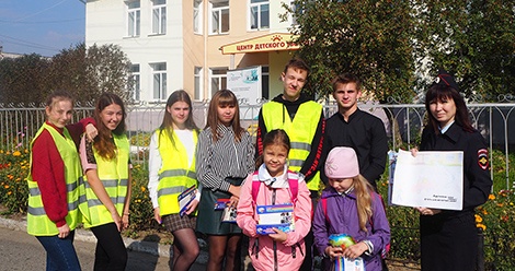 В Верхней Салде студенты колледжа провели акцию «Молодёжь + ПДД = Безопасность» В Верхней Салде студенты колледжа провели акцию «Молодёжь + ПДД = Безопасность»