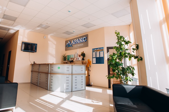 Гостиница «Аракс» предлагает услугу: такси до Екатеринбурга за 450 рублей Гостиница «Аракс» предлагает услугу: такси до Екатеринбурга за 450 рублей