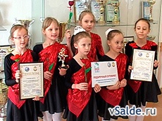  Салдинские школьницы завоевали серебро на фестивале «Звёздный фейерверк-2015»