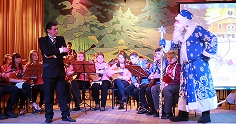 В детской школе искусств Верхней Салды прошёл спектакль «Новогодний детектив»