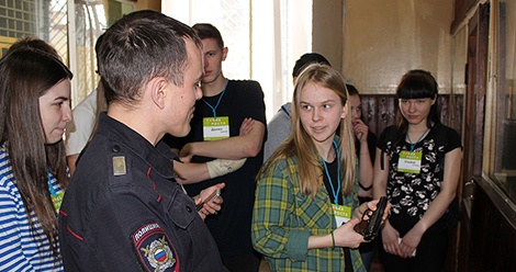 Салдинские полицейские провели экскурсию для&nbsp;школьников
