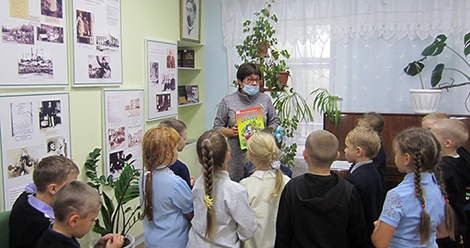 Детская библиотека имени Мамина-Сибиряка приглашает на экскурсию юных салдинцев