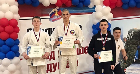 Салдинец Максим Комаров завоевал бронзу на турнире по армейскому рукопашному бою