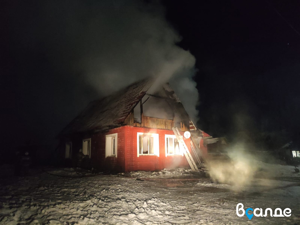 В деревне Северная сгорел частный дом » вСалде | Верхняя Салда и Нижняя  Салда