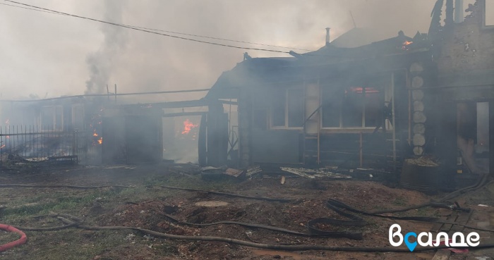В Нижней Салде сгорели два дома в частном секторе. Один человек погиб