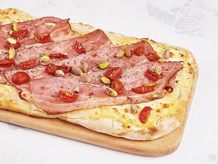 Италиан сысерть. Римская пицца с беконом. Италиан пицца верхняя Пышма. Италиан пицца Красноуфимск. Италиан пицца Асбест.