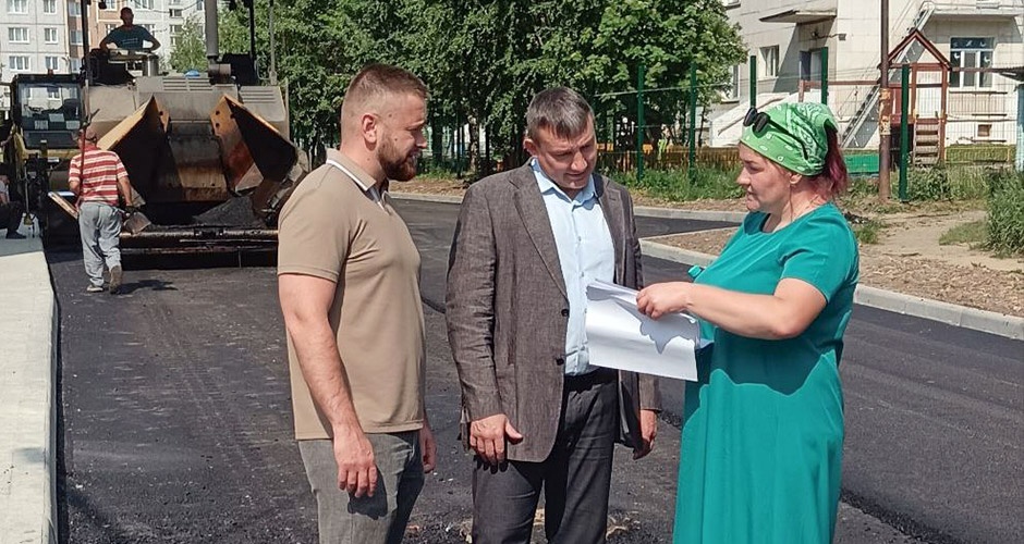 Он такой один. В Верхней Салде обновили двор за 9,3 миллиона рублей Он такой один. В Верхней Салде обновили двор за 9,3 миллиона рублей