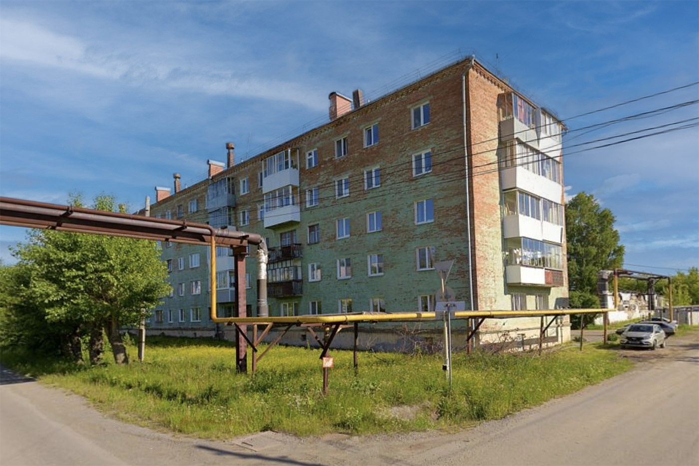 Трёхлетняя девочка выпала из окна четвёртого этажа в Верхней Салде Трёхлетняя девочка выпала из окна четвёртого этажа в Верхней Салде