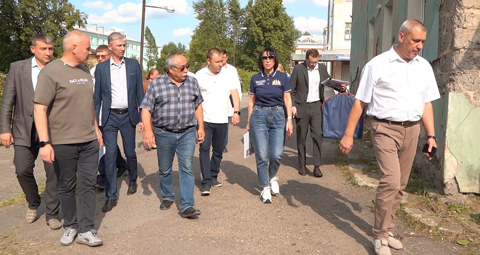 Жителям Верхней Салды семь лет обещают новую больницу. Теперь сразу две Жителям Верхней Салды семь лет обещают новую больницу. Теперь сразу две