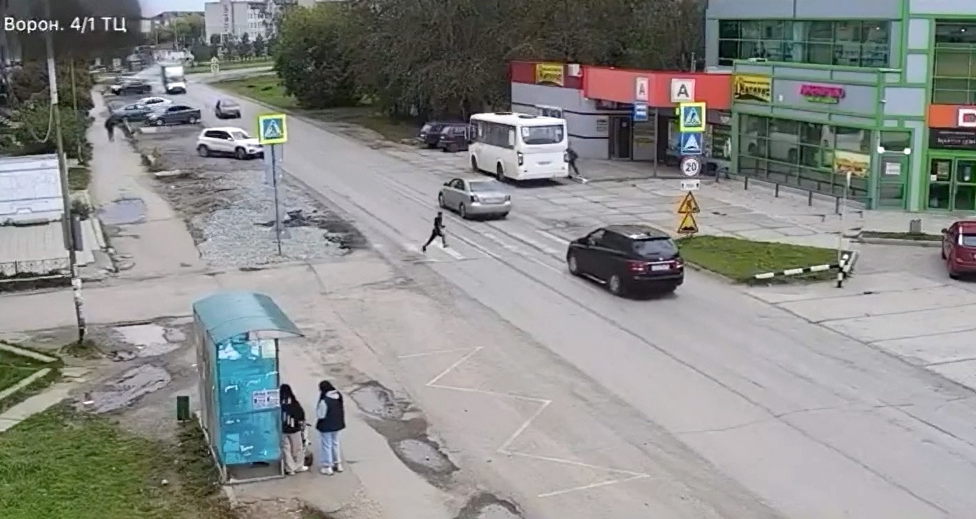 Попал в слепую зону автомобиля Попал в слепую зону автомобиля