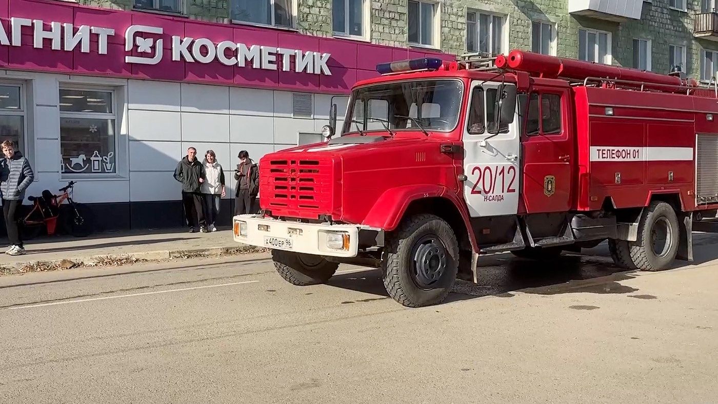 Ларёк с шаурмой сгорел в Нижней Салде Ларёк с шаурмой сгорел в Нижней Салде
