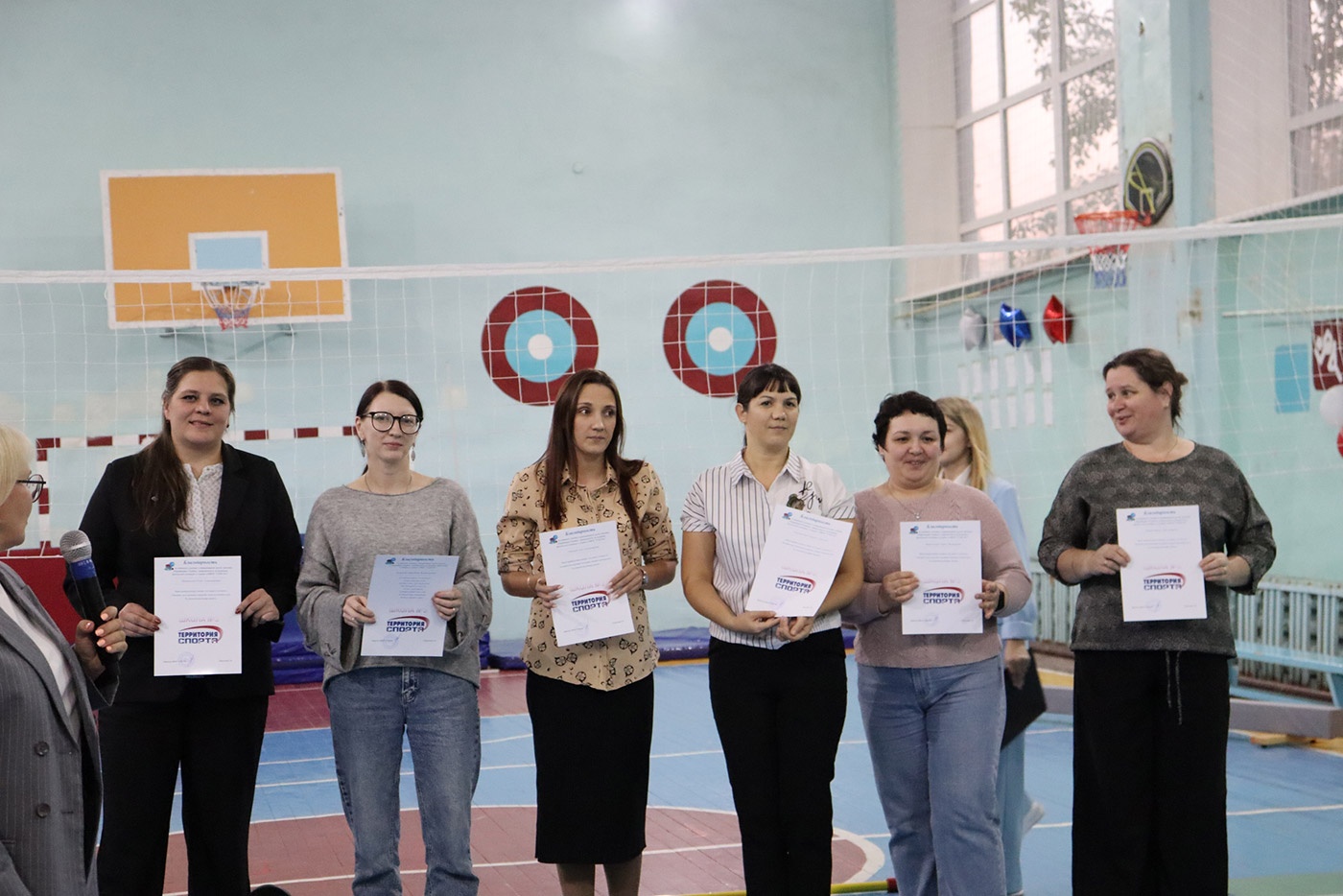 Скинулись на инвентарь. В Верхней Салде открыли «Территорию спорта» в школе № 3 Скинулись на инвентарь. В Верхней Салде открыли «Территорию спорта» в школе № 3