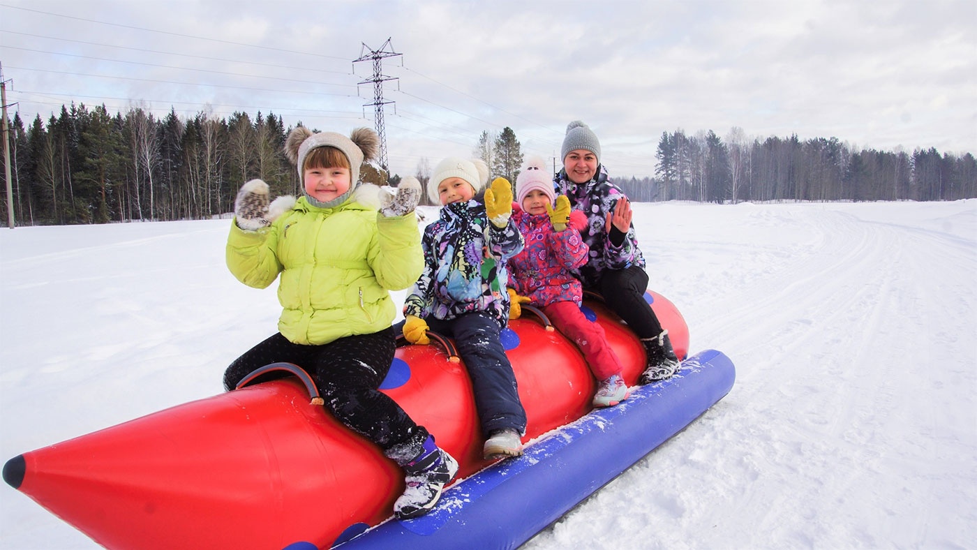 Зимний сезон на «Дальнем хуторе»! Популярные детские комплексы и квесты Зимний сезон на «Дальнем хуторе»! Популярные детские комплексы и квесты