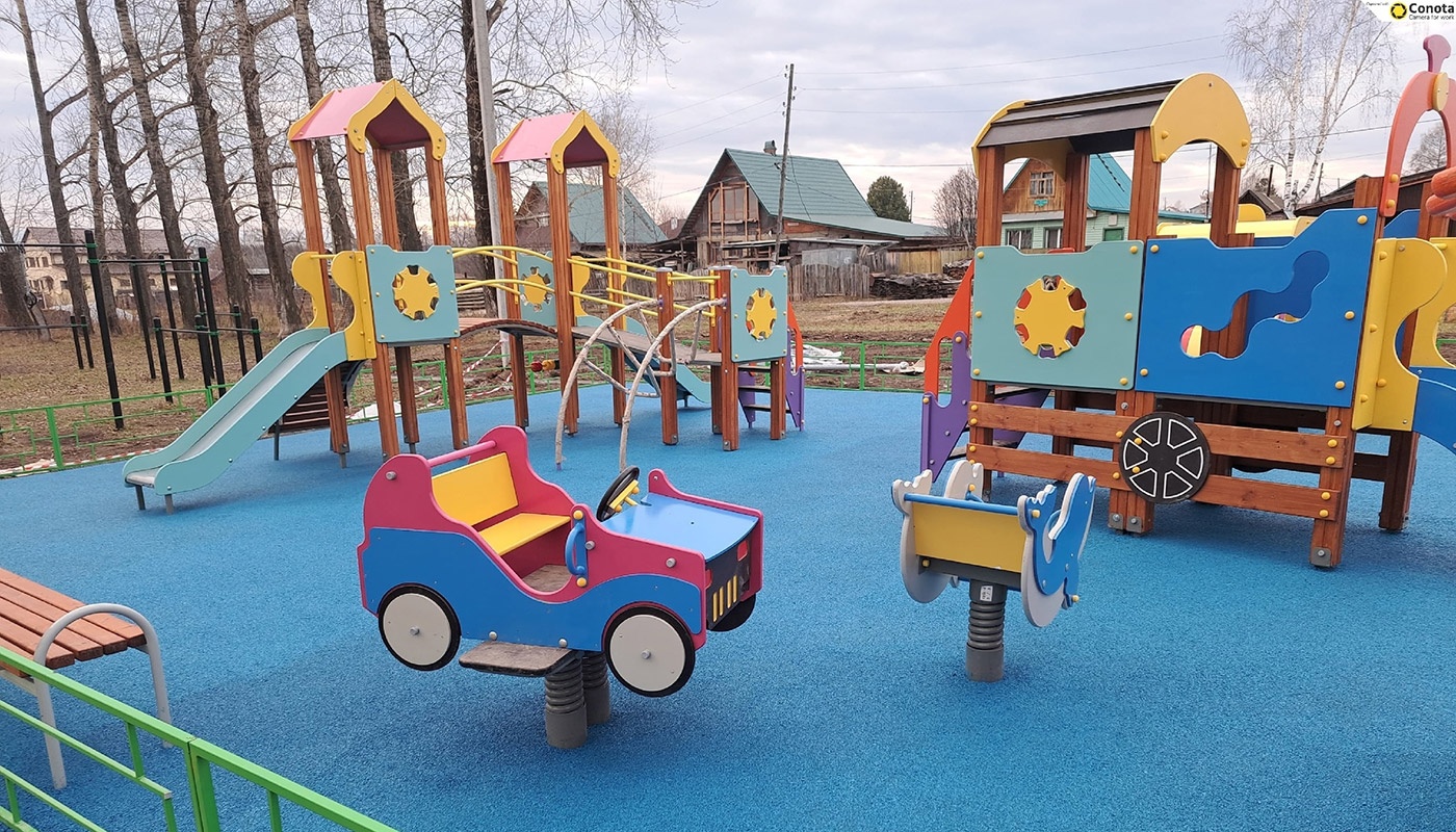 Вторую детскую площадку открыли в ноябре в Верхней Салде Вторую детскую площадку открыли в ноябре в Верхней Салде
