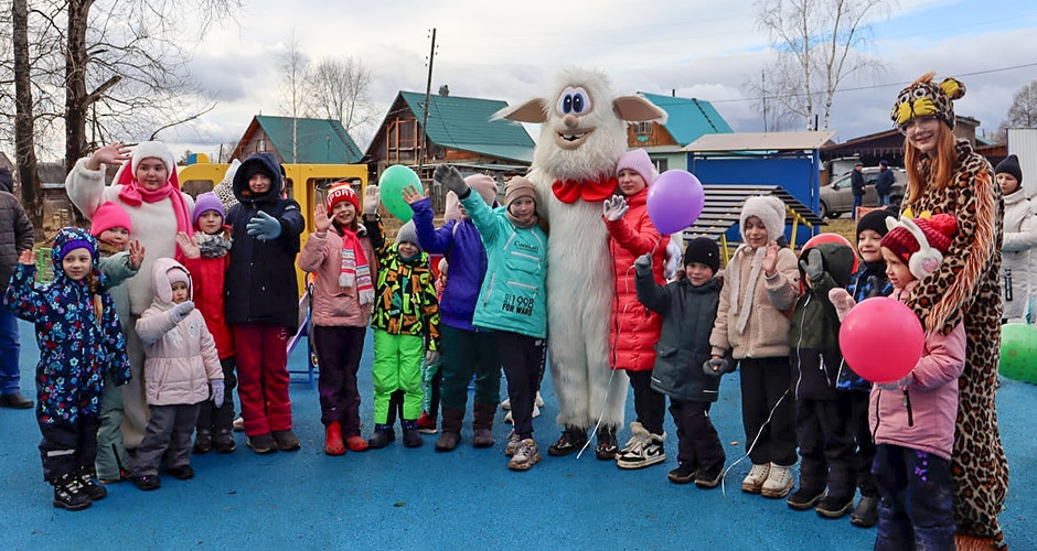 Вторую детскую площадку открыли в ноябре в Верхней Салде Вторую детскую площадку открыли в ноябре в Верхней Салде