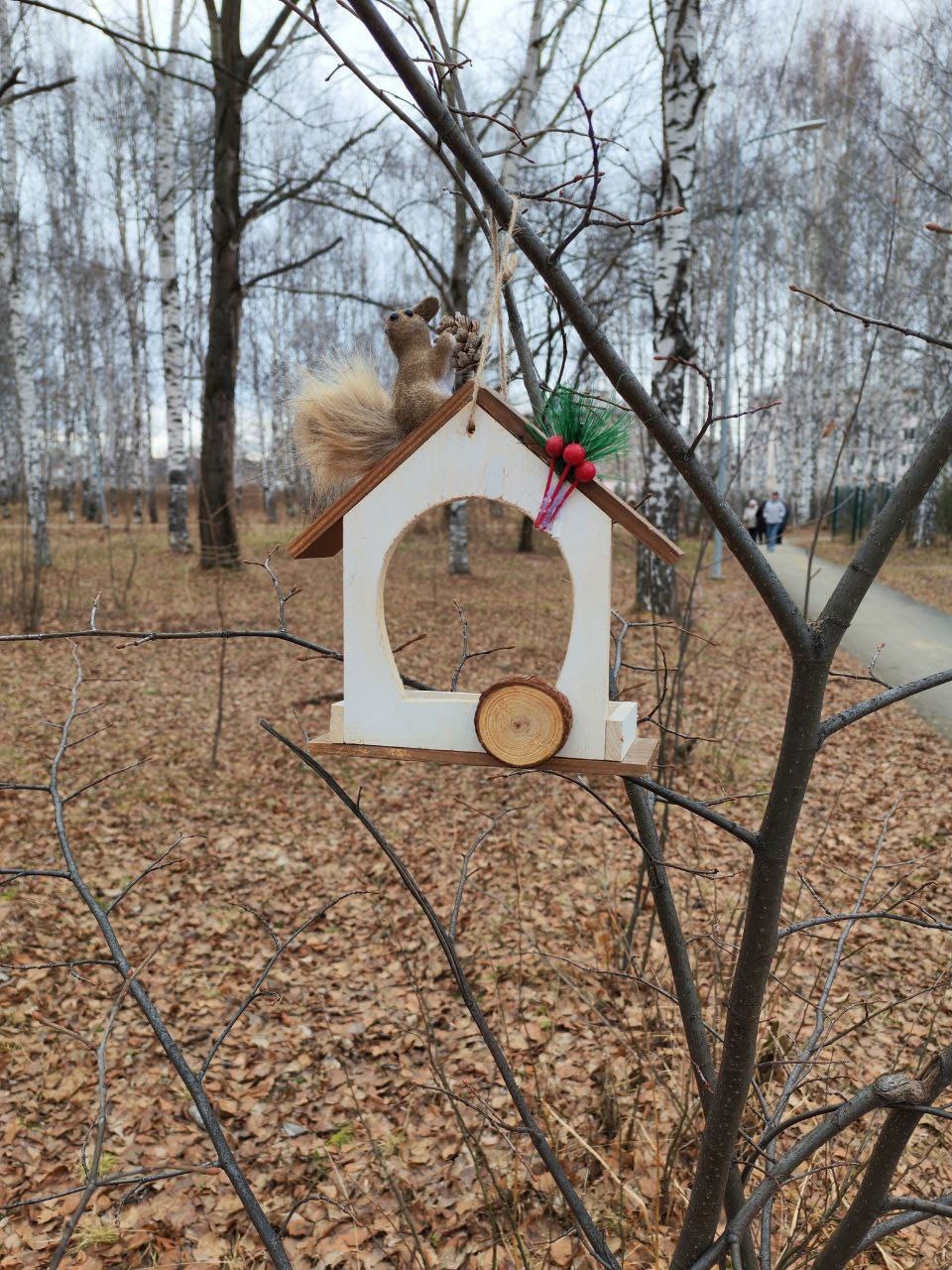 Салдинские школьники позаботились о пернатых друзьях Салдинские школьники позаботились о пернатых друзьях