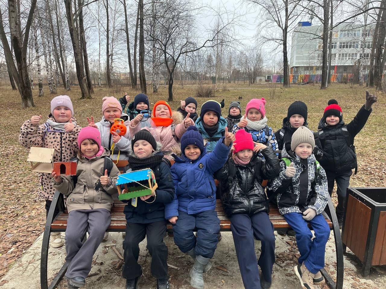 Салдинские школьники позаботились о пернатых друзьях Салдинские школьники позаботились о пернатых друзьях