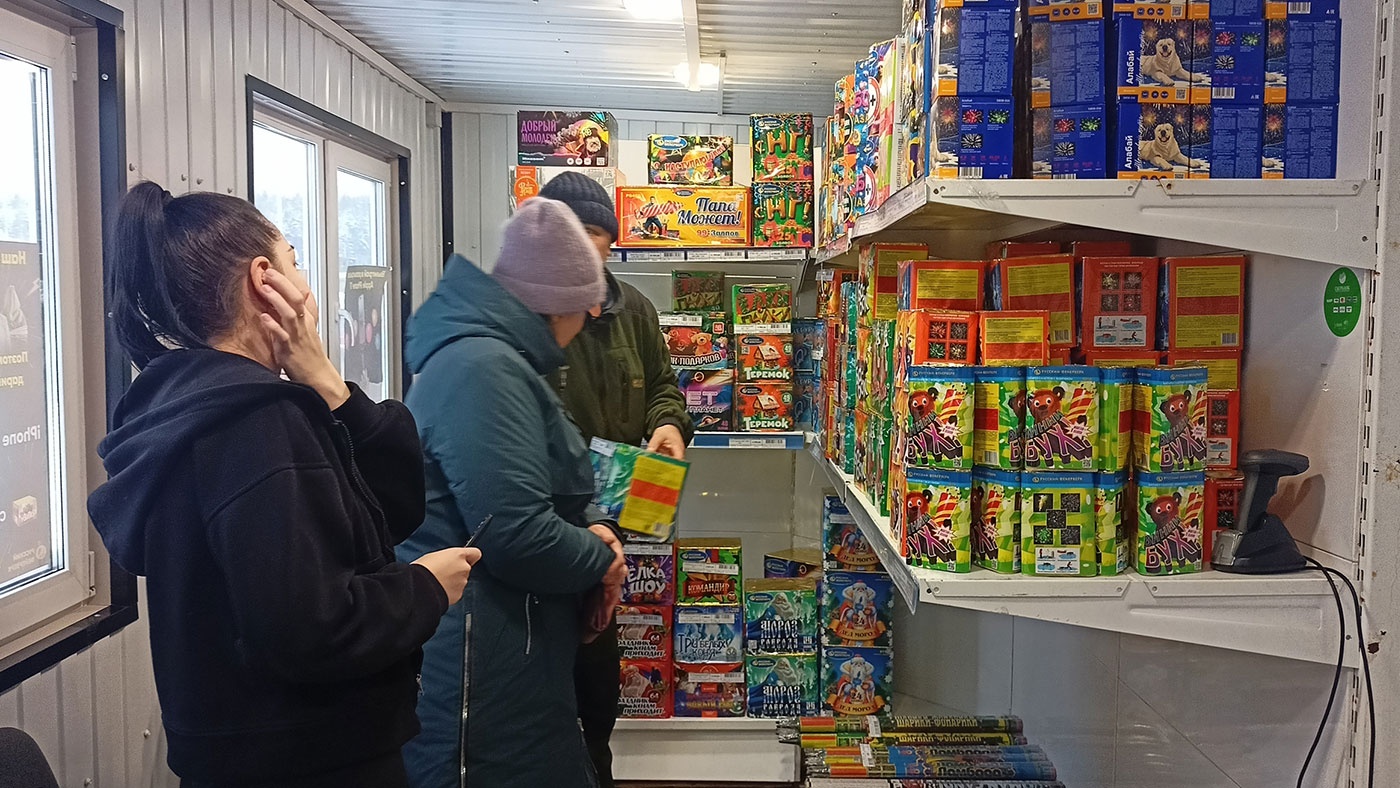 Рейд по местам продажи пиротехники прошёл в Верхней Салде Рейд по местам продажи пиротехники прошёл в Верхней Салде