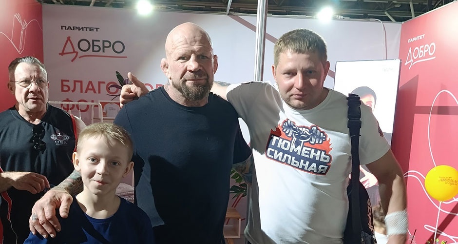Салдинские тяжелоатлеты завоевали медали в Тюмени Салдинские тяжелоатлеты завоевали медали в Тюмени
