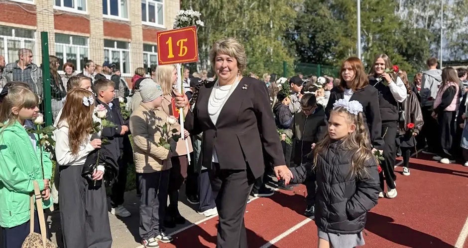 Пятьсот первоклассников на два города Пятьсот первоклассников на два города