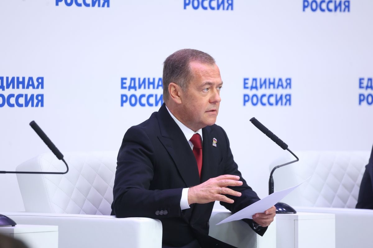Дмитрий Медведев: «Все избиратели разные» Дмитрий Медведев: «Все избиратели разные»