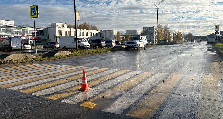В Верхней Салде автоледи сбила на «зебре» женщину с ребёнком в коляске В Верхней Салде автоледи сбила на «зебре» женщину с ребёнком в коляске
