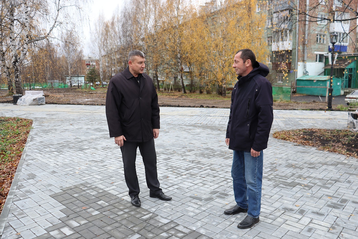 В Верхней Салде завершают первый этап обновления парка Труда и Победы В Верхней Салде завершают первый этап обновления парка Труда и Победы