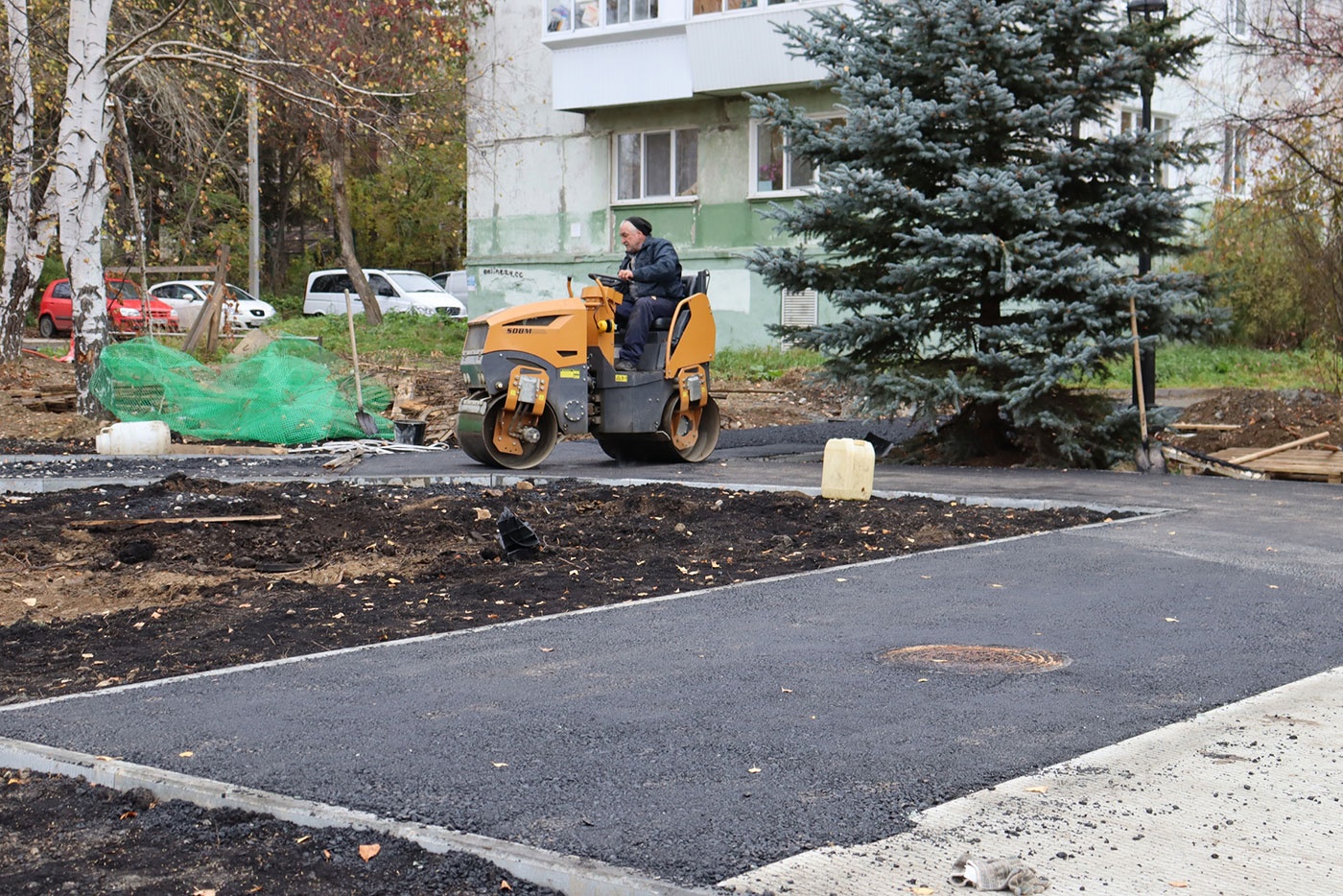 В Верхней Салде завершают первый этап обновления парка Труда и Победы В Верхней Салде завершают первый этап обновления парка Труда и Победы