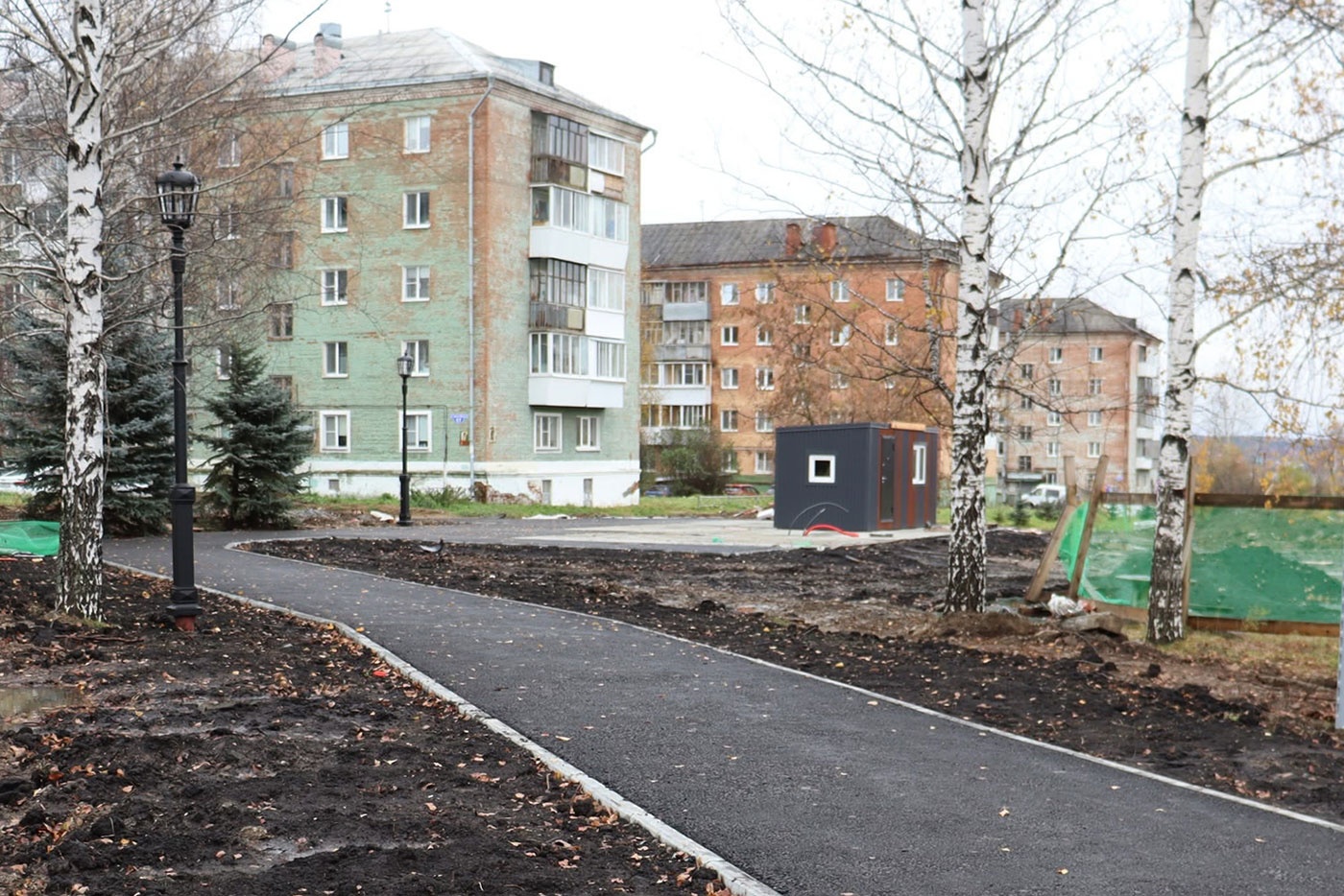 В Верхней Салде завершают первый этап обновления парка Труда и Победы В Верхней Салде завершают первый этап обновления парка Труда и Победы